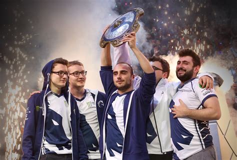 top 10 most popular esports.